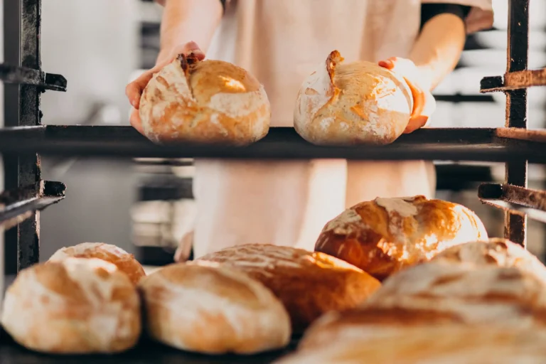 bread-baking-industry-tasty-pastry (Web H)