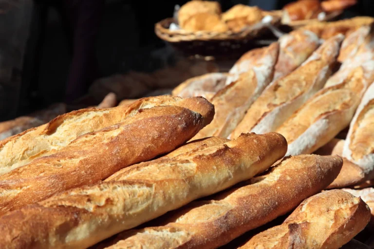 baguettes-market-france-close-up (Web H)